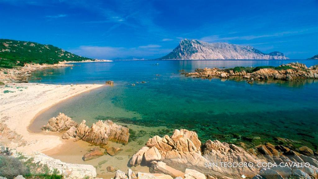 Li Teggi Turismo Rurale San Teodoro  Extérieur photo
